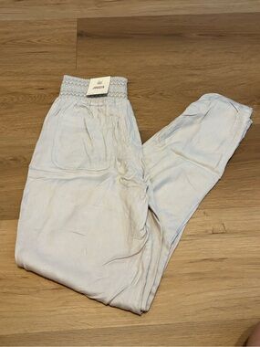 Jogger Pants with Elastic Waist Low Rise Light Beige Size XS SO Brand